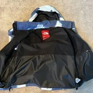 ジャケット・アウター Supreme Bleached Denim Mountain Jacket Supreme The North Face Bleached Denim Print Mountain Jacket (FW21